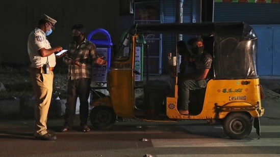 Indore, the state's worst coronavirus-hit district, is under 'janata curfew' with movement of people and vehicles restricted only for emergency and essential purposes.(AP representative image) Indore, the state's worst coronavirus-hit district, is under 'janata curfew' with movement of people and vehicles restricted only for emergency and essential purposes.(AP representative image)