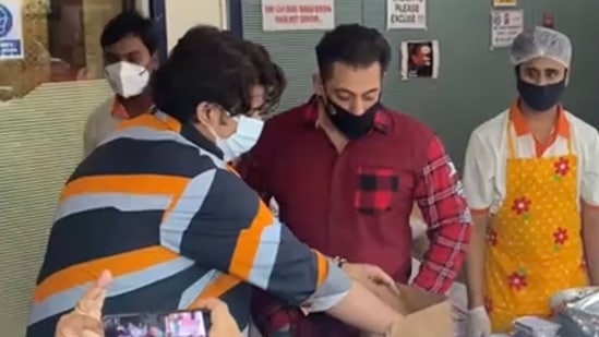 Salman Khan tastes food being sent out to 5000 frontline workers, watch