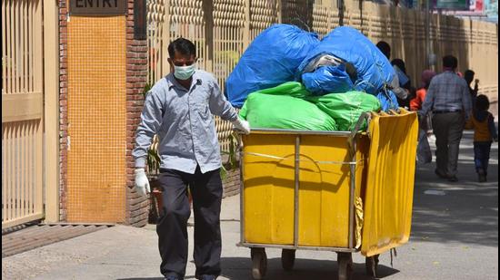 According to a Central Pollution Control Board report, released in November 2020, India generated around 33,000 tonnes of Covid-19 biomedical waste between April and November (Sanchit Khanna/HT PHOTO)