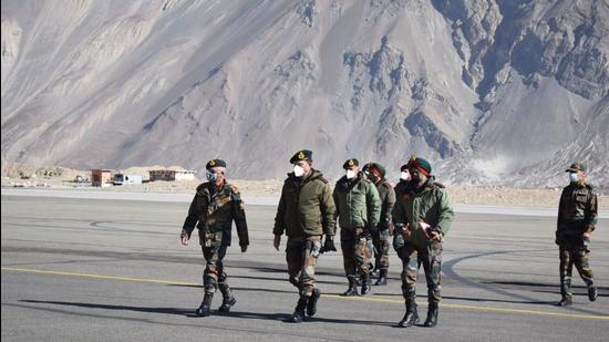 The army chief will visit forward areas, including the Daulat Beg Oldie (DBO) sector, near the LAC on Wednesday. (HT photo)