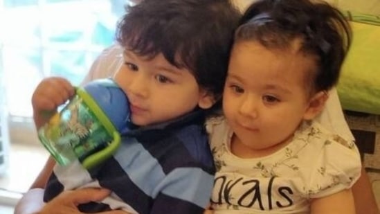 Saba Ali Khan shared a picture of Taimur Ali Khan and Inaaya Naumi Kemmu.