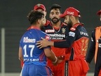 IPL 2021, DC vs RCB: Virat Kohli and Mohammed Siraj congratulating Rishabh Pant(IPL) IPL 2021, DC vs RCB: Virat Kohli and Mohammed Siraj congratulating Rishabh Pant(IPL)