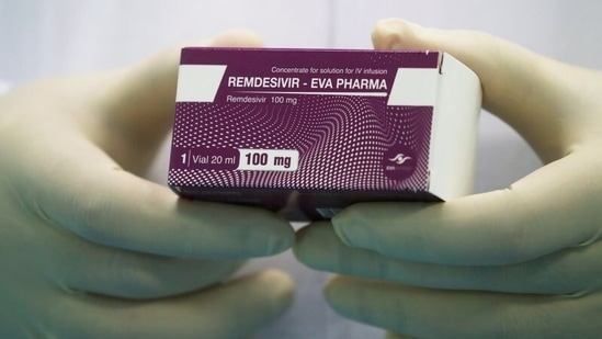 A lab technician holds the coronavirus disease (COVID-19) treatment drug Remdesivir. (REUTERS) A lab technician holds the coronavirus disease (COVID-19) treatment drug Remdesivir. (REUTERS)