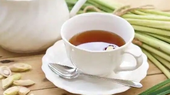 Lemongrass tea is a great way to detox your body.(Shutterstock)