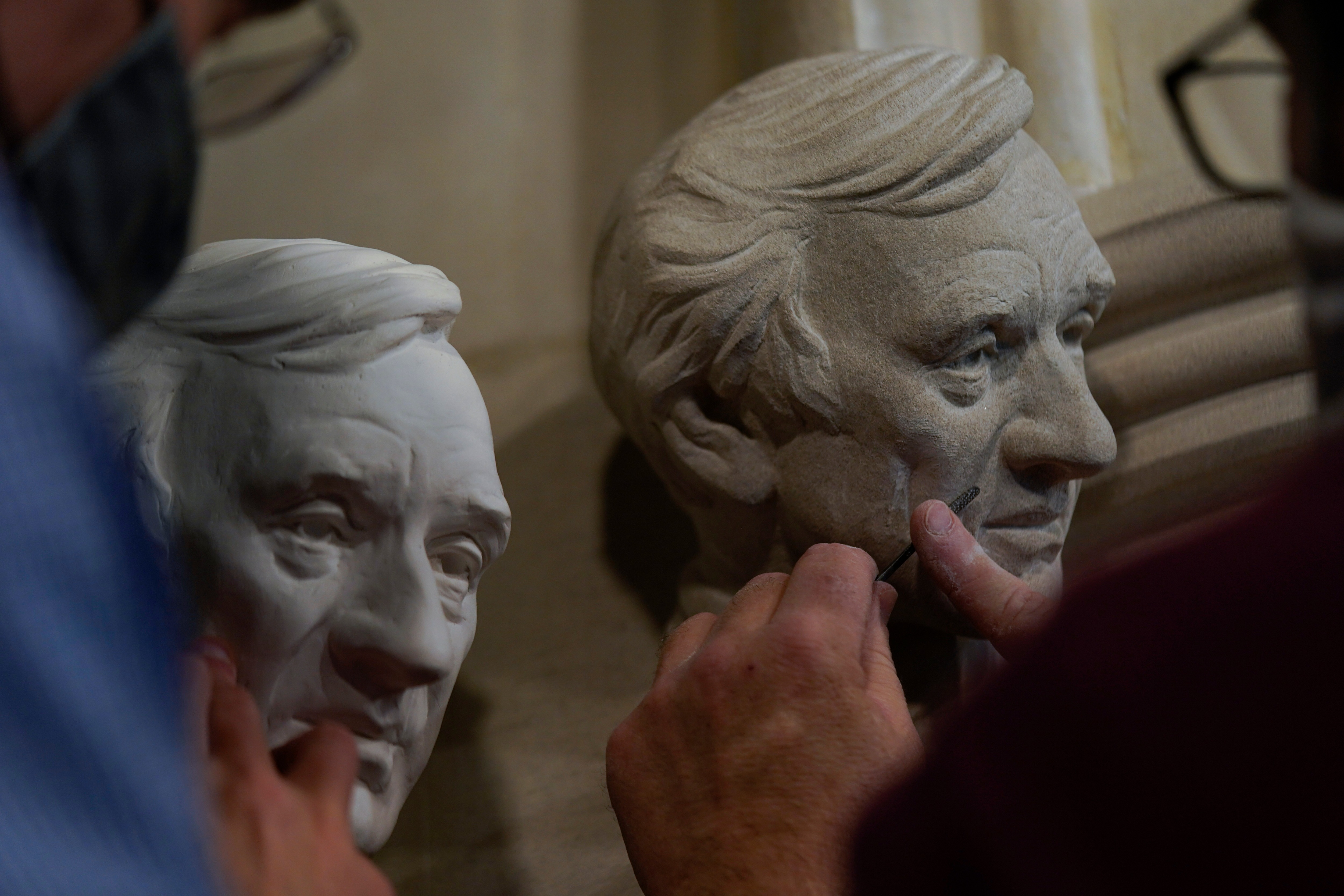 Bust of Elie Wiesel Is Added to Washington National Cathedral