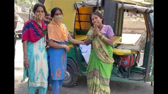 On April 26, two families were forced to take their deceased kin in a three-wheeler and on a cycle cart to the cremation ground in the absence of affordable ambulance service. (HT File Photo) On April 26, two families were forced to take their deceased kin in a three-wheeler and on a cycle cart to the cremation ground in the absence of affordable ambulance service. (HT File Photo)