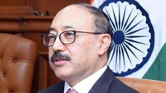 Shringla said India expects to receive more than 500 oxygen generating plants, more than 4,000 oxygen concentrators, more than 10,000 oxygen cylinders, and 17 cryogenic oxygen tankers.(ANI file photo) Shringla said India expects to receive more than 500 oxygen generating plants, more than 4,000 oxygen concentrators, more than 10,000 oxygen cylinders, and 17 cryogenic oxygen tankers.(ANI file photo)
