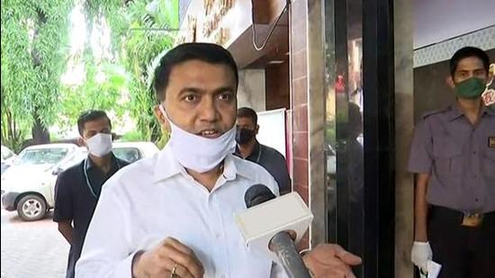 Goa, June 22 (ANI): Goa CM Pramod Sawant briefs media on the 85-year-old man from Morlem Village who die due to COVID-19 infection, in Panaji on Monday. (ANI Photo) (ANI) Goa, June 22 (ANI): Goa CM Pramod Sawant briefs media on the 85-year-old man from Morlem Village who die due to COVID-19 infection, in Panaji on Monday. (ANI Photo) (ANI)