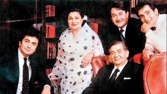 Randhir Kapoor with his parents, Raj Kapoor and Krishna, and brothers Rishi and Rajiv Kapoor.