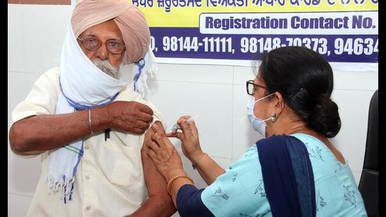 Punjab hits new peak with 7,041 fresh Covid cases Punjab hits new peak with 7,041 fresh Covid cases