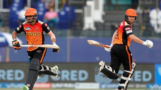 SRH openers Manish Pandey and Jonny Bairstow got their team off to a fierce start, putting on 57 runs in just 6 overs.