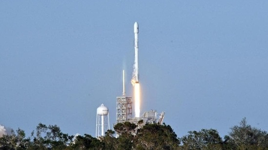 SpaceX targeted a splashdown around 3 am Sunday in the Gulf of Mexico off the coast of Panama City, Florida(AFP) SpaceX targeted a splashdown around 3 am Sunday in the Gulf of Mexico off the coast of Panama City, Florida(AFP)