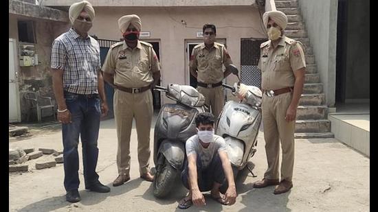 The accused in the custody of Division Number 6 police in Ludhiana on Monday. (HT photo) The accused in the custody of Division Number 6 police in Ludhiana on Monday. (HT photo)