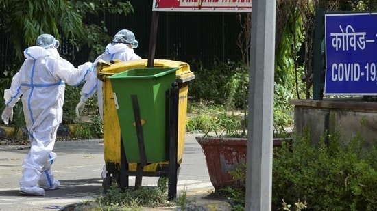 In south Delhi between April 23 and April 30, biomedical waste collected was 291.7kg.(PTI file photo)