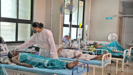 Covid patients in Sangli, Maharashtra, on Friday, April 30. (HT file) Covid patients in Sangli, Maharashtra, on Friday, April 30. (HT file)