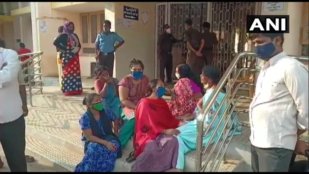 Visuals from outside the Chamarajanagar district hospital in Karnataka show the family members of the patients. Many of the patients who died on Monday reportedly due to a lack of oxygen were undergoing treatment for the coronavirus disease (Covid-19). (ANI) Visuals from outside the Chamarajanagar district hospital in Karnataka show the family members of the patients. Many of the patients who died on Monday reportedly due to a lack of oxygen were undergoing treatment for the coronavirus disease (Covid-19). (ANI)