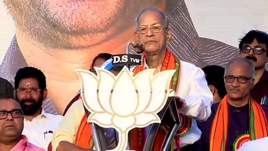 Metro Man E Sreedharan, drafted by the BJP late in the day (he joined the party three weeks before the election) and projected as the chief ministerial candidate did not help the party’s chances.(ANI Photo) Metro Man E Sreedharan, drafted by the BJP late in the day (he joined the party three weeks before the election) and projected as the chief ministerial candidate did not help the party’s chances.(ANI Photo)