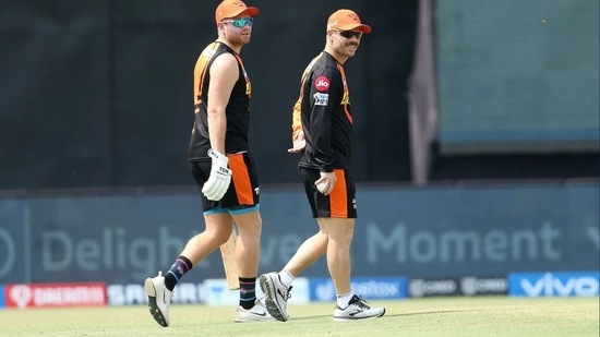 David Warner (right) and Jonny Bairstow train ahead of SRH's IPL 2021 clash against RR.(IPL)