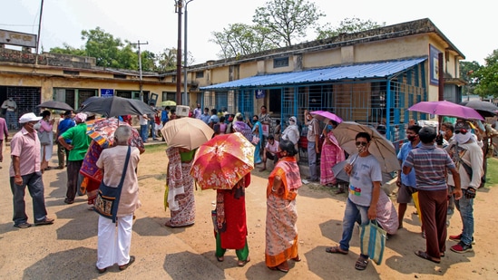 First Dose of Covid-19 for 18+in Birbhum. (PTI Photo) (PTI) First Dose of Covid-19 for 18+in Birbhum. (PTI Photo) (PTI)