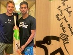 Jos Buttler (left) and Yashasvi Jaiswal pose with the special gift before the Englishman's departure after IPL 2021 suspension.(Twitter/Rajasthan Royals) Jos Buttler (left) and Yashasvi Jaiswal pose with the special gift before the Englishman's departure after IPL 2021 suspension.(Twitter/Rajasthan Royals)