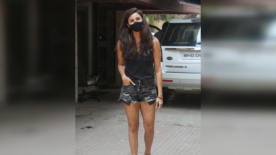 What do you think of this summer look? (Varinder Chawla)