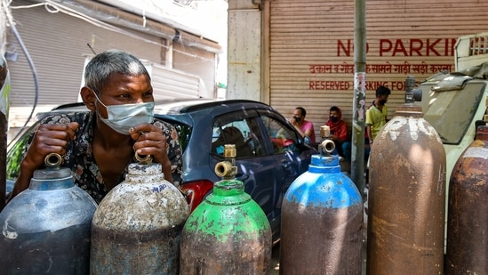 Hospitals, meanwhile, continue to send out appeals for uninterrupted flow of oxygen to save critical patients. (Photo by Amal KS/ Hindustan Times) (Amal KS/HT PHOTO) Hospitals, meanwhile, continue to send out appeals for uninterrupted flow of oxygen to save critical patients. (Photo by Amal KS/ Hindustan Times) (Amal KS/HT PHOTO)