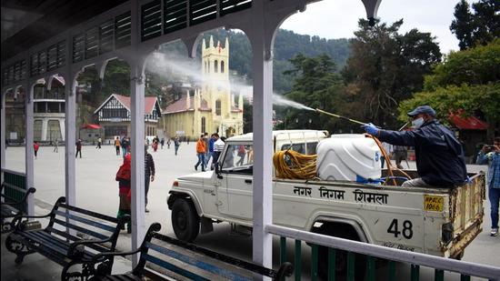 The state’s recovery rate is also low as compared to the national and global average. At 78.1%, Himachal’s recovery rate is below the national average of 81.9% and global average of 85.4%. (Deepak Sansta / HT) The state’s recovery rate is also low as compared to the national and global average. At 78.1%, Himachal’s recovery rate is below the national average of 81.9% and global average of 85.4%. (Deepak Sansta / HT)