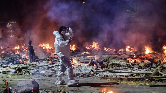 On Tuesday, 3,790 Indians died as the second wave of the pandemic continues to wreak devastation across homes, villages, towns and cities in the country (PTI) On Tuesday, 3,790 Indians died as the second wave of the pandemic continues to wreak devastation across homes, villages, towns and cities in the country (PTI)