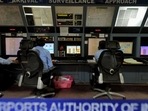 According to officials in Delhi ATC, as many as 85 of the total 402 air traffic controllers are either Covid-positive or are in quarantine.(Amal KS/HT PHOTO) According to officials in Delhi ATC, as many as 85 of the total 402 air traffic controllers are either Covid-positive or are in quarantine.(Amal KS/HT PHOTO)