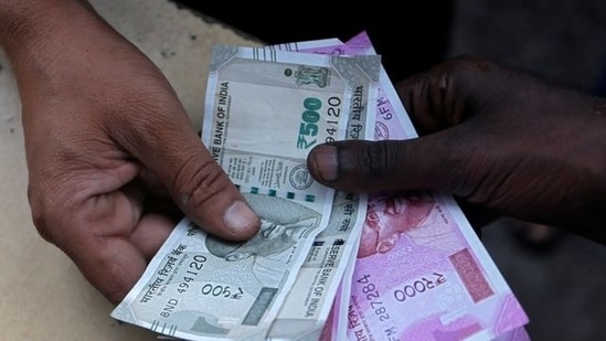 The 15th Finance Commission has recommended a total Post Devolution Revenue Deficit Grant of ₹1,18,452 crore to 17 States in the financial year 2021-22. The grant is released to the states in 12 monthly instalments. (Reuters) The 15th Finance Commission has recommended a total Post Devolution Revenue Deficit Grant of ₹1,18,452 crore to 17 States in the financial year 2021-22. The grant is released to the states in 12 monthly instalments. (Reuters)