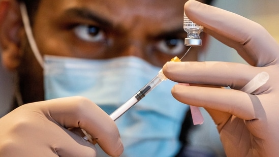 According to experts, the country should continue following the coronavirus-appropriate behaviour such as observing social distancing and wearing masks in face of the approaching third wave as these measures will help guard us against all variants. (Reuters)