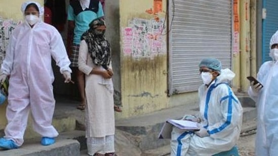 Delhi had 3,291 containment zones on April 6. The number shot up to a staggering 47,704 -- an increase of over 1,349 per cent -- by Tuesday. (HT Photo) Delhi had 3,291 containment zones on April 6. The number shot up to a staggering 47,704 -- an increase of over 1,349 per cent -- by Tuesday. (HT Photo)