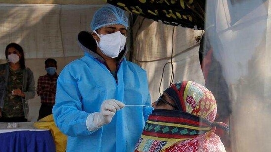 Over 2.25 lakh tests, including 1.12 lakh RTPCR tests, were conducted in Uttar Pradesh on Wednesday, Additional Chief Secretary, Amit Mohan Prasad said. (Reuters file photo)