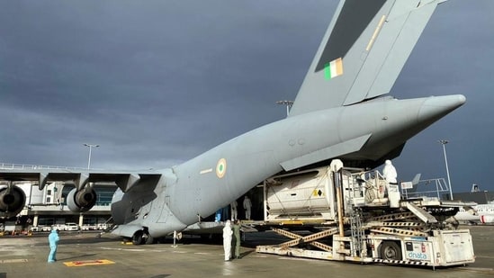 IAF transport aircraft carried out 50 sorties, airlifting 61 oxygen containers of 1142 MT capacity from various countries.(Twitter/Ministry of Defence)