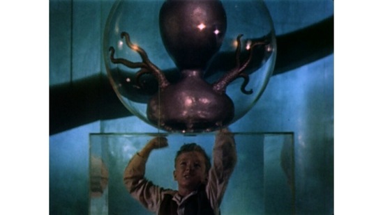 A UFO has landed in the backyard of an American town. And slowly, all the grown-ups are acting strange. The kids, the police and an astronomer are our only hope. That is, if they can all trust each other!