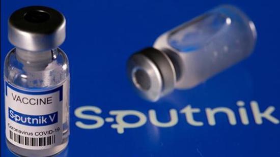 Sputnik V will be the core vaccine while Sputnik Light will be cheaper and more affordable, and ensure that more people can be vaccinated quickly. Sputnik Light will be registered in several countries by next week. (REUTERS PHOTO.)