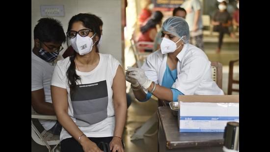 A girl being administered a Covid-19 vaccine in Gurugram on Thursday. (Vipin Kumar/HT) A girl being administered a Covid-19 vaccine in Gurugram on Thursday. (Vipin Kumar/HT)