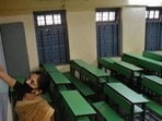 Guj: Medical college teachers call off stir after government's assurance Guj: Medical college teachers call off stir after government's assurance
