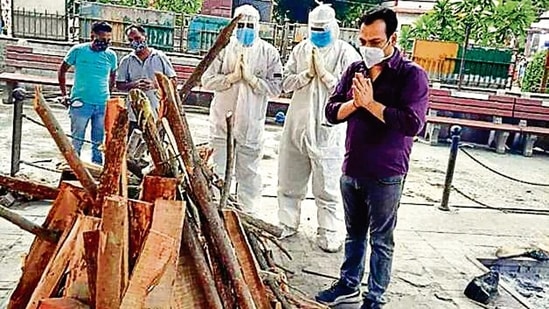 Dr Varun Garg at the funeral of the 78-year-old woman. Dr Varun Garg at the funeral of the 78-year-old woman.