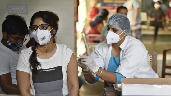 Vaccination drive at a clinic in Gurugram, Haryana, on Thursday, May 6. (Vipin Kumar /HT photo)