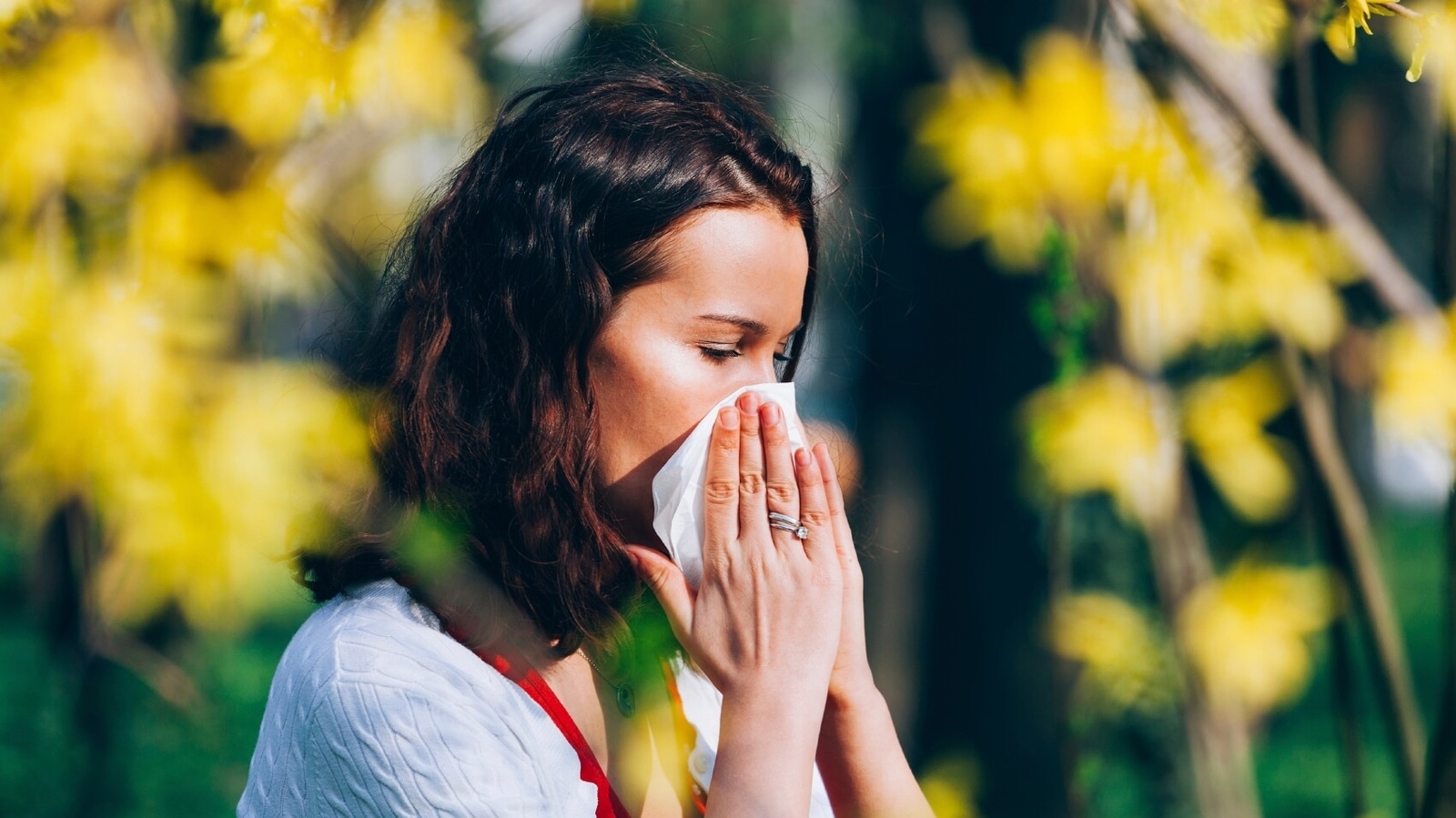 How airborne is Covid19? Like cigarette smoke spreading in a room