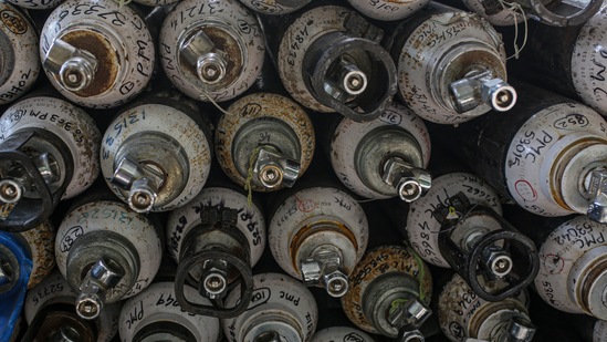 There is an immediate demand of 1,190 MT liquid medical oxygen in Gujarat, state chief secretary Anil Mukim said in a letter to Union home Secretary Ajay Kumar Bhalla. (Bloomberg file photo) There is an immediate demand of 1,190 MT liquid medical oxygen in Gujarat, state chief secretary Anil Mukim said in a letter to Union home Secretary Ajay Kumar Bhalla. (Bloomberg file photo)