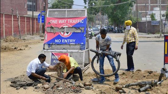 Digging for storm drains leaves 700 BSNL connections dead in Ludhiana ...