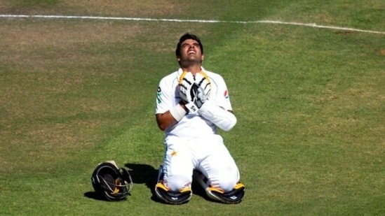 Pakistan batsman Abid Ali celebrates after scoring 200 runs.(AP)