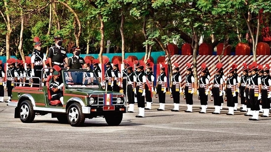 The attestation parade of the first batch of 83 women in military police at the Dronacharya Parade Ground in Bengaluru.(HT Photo ) The attestation parade of the first batch of 83 women in military police at the Dronacharya Parade Ground in Bengaluru.(HT Photo )