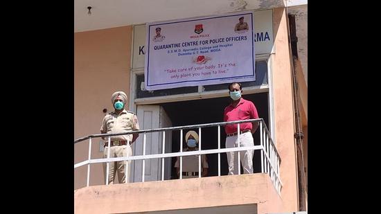 The special facility at SSMD Ayurvedic College and Hospital in Duaneke village of Moga has 30 beds and five oxygen cylinders – but no cops in quarantine. (HT PHOTO) The special facility at SSMD Ayurvedic College and Hospital in Duaneke village of Moga has 30 beds and five oxygen cylinders – but no cops in quarantine. (HT PHOTO)
