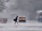 Sudden rain lashes Kolkata on Sunday.(PTI) Sudden rain lashes Kolkata on Sunday.(PTI)