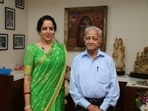 Hema Malini with late Markand Mehta, who served as her secretary for 40 years. Hema Malini with late Markand Mehta, who served as her secretary for 40 years.