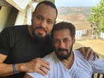 Shera poses with Salman Khan. Shera poses with Salman Khan.