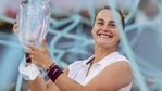 Aryna Sabalenka with the Madrid Open trophy. (AP) Aryna Sabalenka with the Madrid Open trophy. (AP)